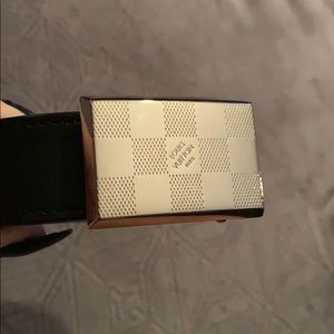 Men’s Louis Vuitton black leather reversible belt